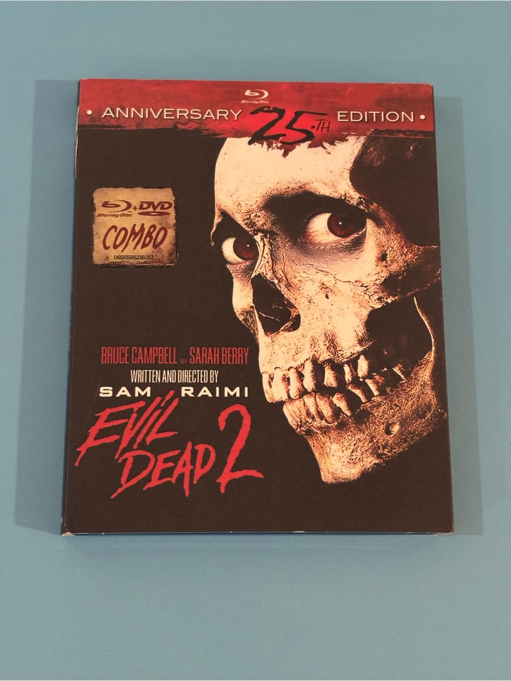Evil Dead 2. 25th Anniversary Blu-ray + DVD Combo